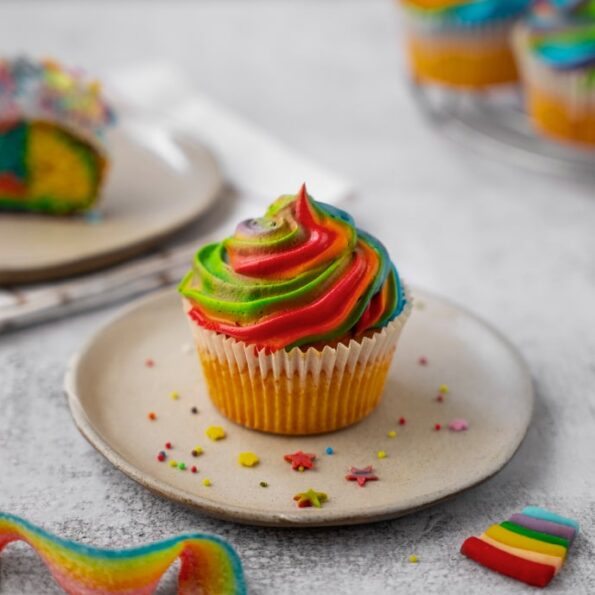 rainbow cookie cake